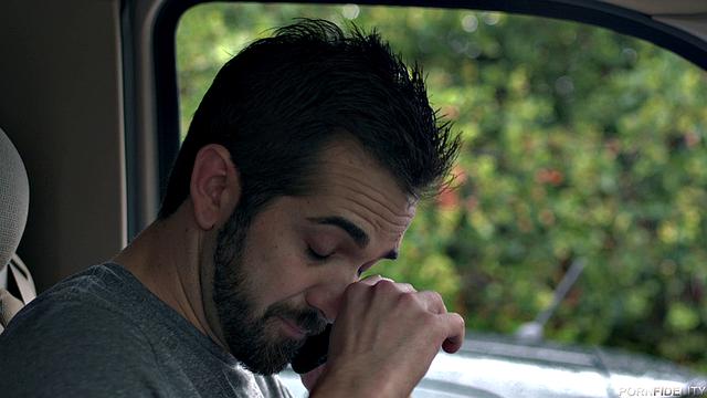 индиа отрывается с отчимом после развода