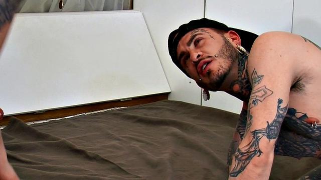 Bound inked boyfriend barebacked in before switching