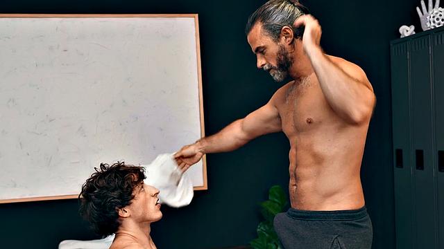 Eager stud fucked in asshole by athletic after workout