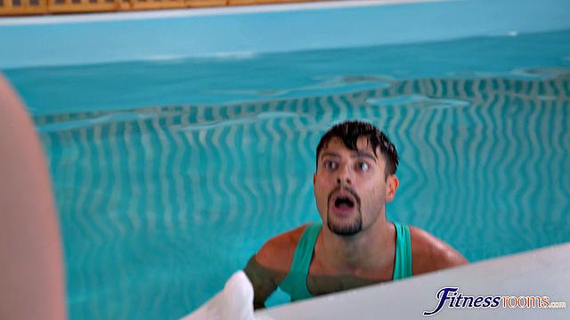 Curvy babe gets a poolside pounding