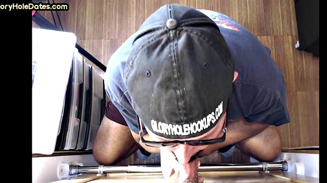 ature gaydaddy gets jizzed after BJ in gloryhole