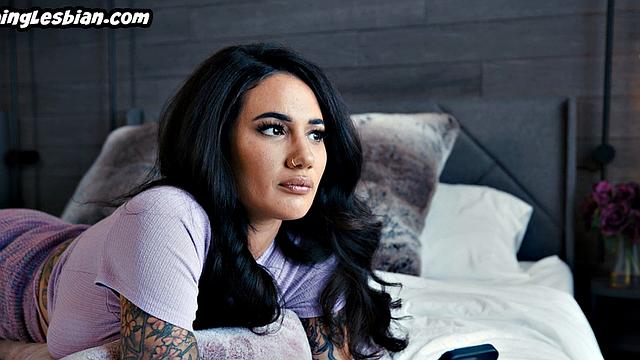 Busty lingerie dyke facesitting GF after fingering