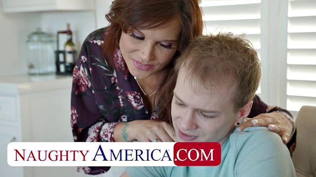 Hot MILF Syren De Mer loves younger men