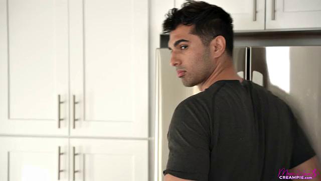 My Stepmom Acts Young - S2:E10