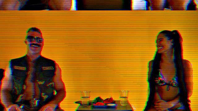 Andreina De Luxe - 3rd Wheel