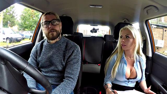 Bigtit UK milf blows shaft before pussy pounded in the car