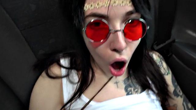 Alternative pierced slut pussyfuck for a free ride