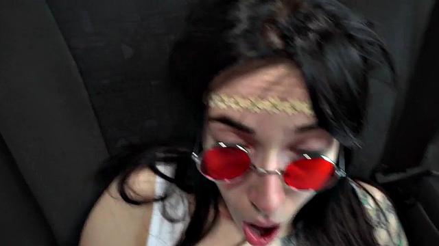 Alternative pierced slut pussyfuck for a free ride