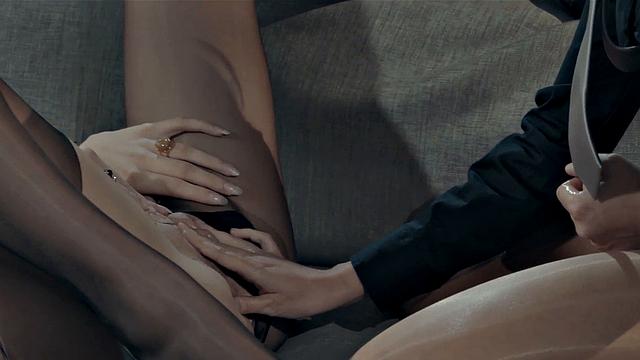 Pavla Dominates Bree Haze with Pantyhose