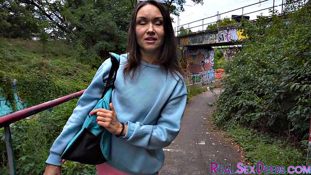 Pulled babe sucking fat cock