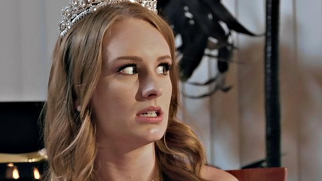 Kinky blonde deviant devours her own pussy in the bathtub