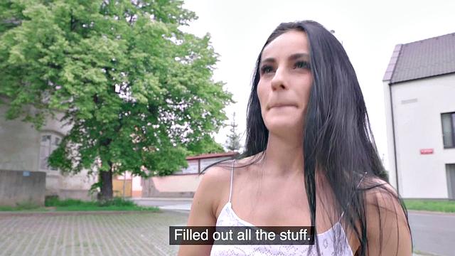 Real European amateur gets doggystyled for money