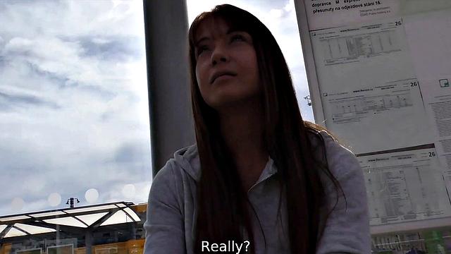 HUNT4K. Babe cheats on BF with hunter for accommodation