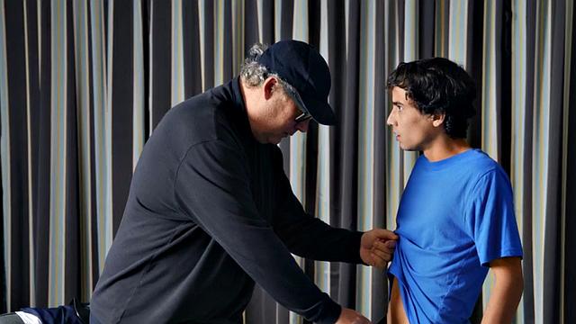 Hugetits cougar pleasured orally by little guy before riding him