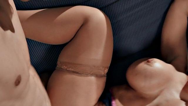 Hugetits cougar pleasured orally by little guy before riding him