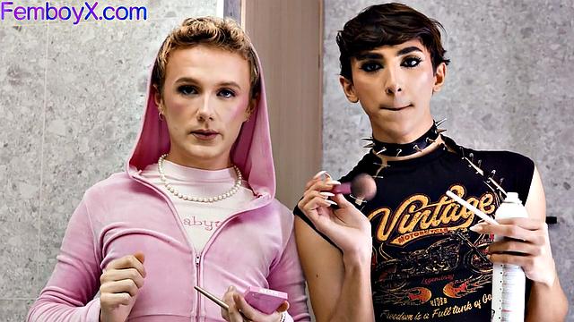 Glam influencers in threesome