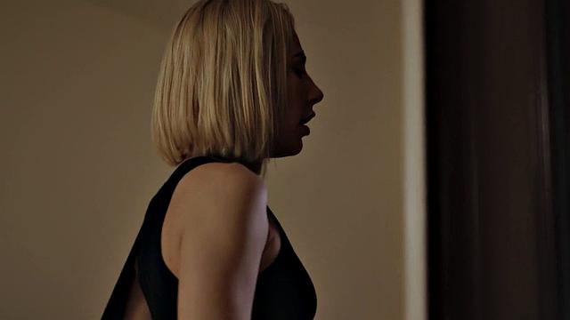 Mature slutty seduces hairy 19yo smalltitted lesbian