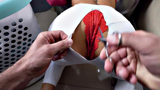 Big-assed MILF gets her tight twat drilled and filled with cream