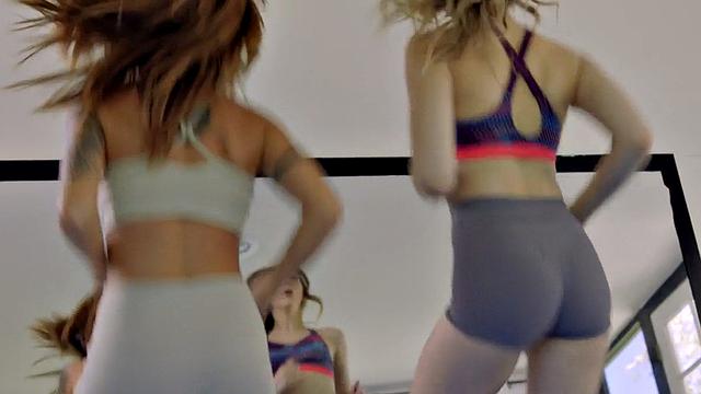 Sexy perverted lez babe enjoys eating BFF lesbian