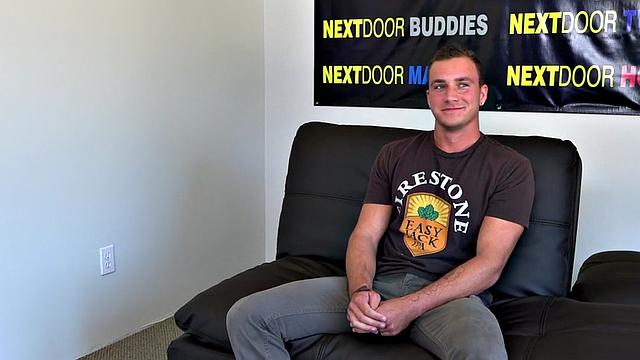 Muscled newbie enjoys solo jerking off at audition