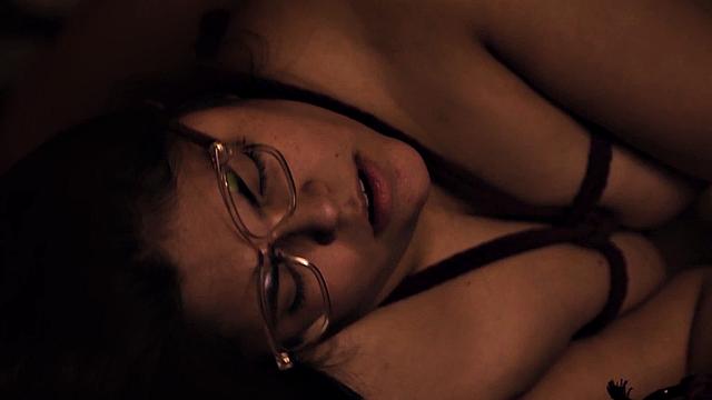 Curvy spex chick enjoys bondage fuck with lucky guy