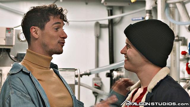 Skyy Knox принимает голый член Maverick Sun в себя