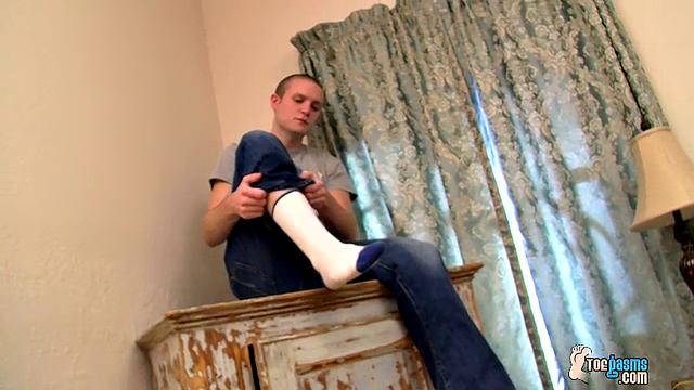 Ashton Cooper Pumps His Cock for Jerking Off