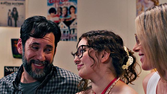 MODERN-DAY SINS - Pervert MILF Cory Chase Lures Stepdaughter-In-Law Into FFM Threesome