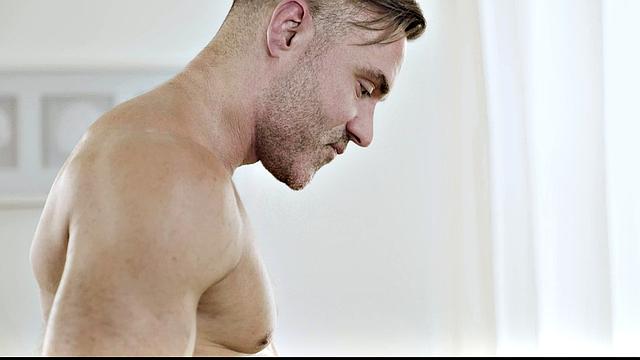 отчим жарит взрослого пасынка без резинки