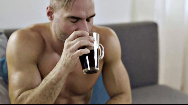 отчим жарит взрослого пасынка без резинки