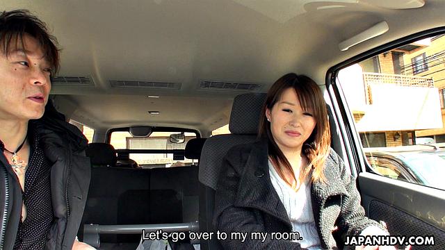 Manami Nakasugi accompanies a man to his house to cheat