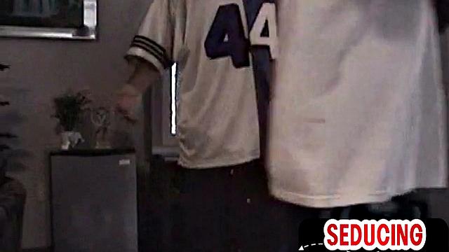 Skinny 1st time sucked by gay in homemade private video