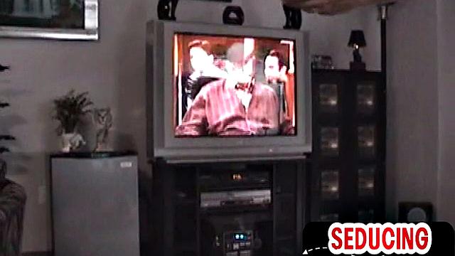 Skinny 1st time sucked by gay in homemade private video