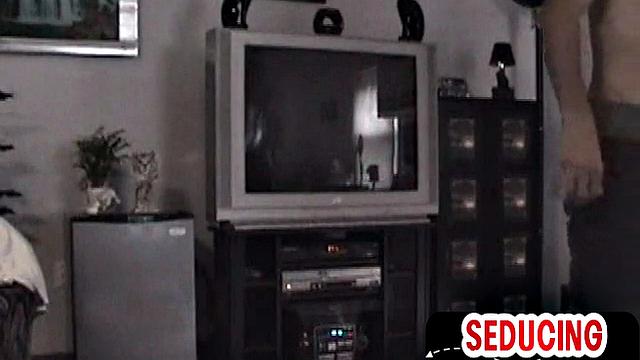 Skinny 1st time sucked by gay in homemade private video