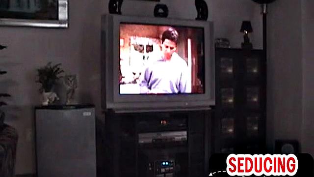 Skinny 1st time sucked by gay in homemade private video