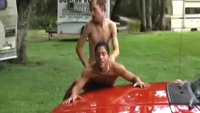 Enrique Goes for a Spin with Niyo - Niyo &amp; Enrique