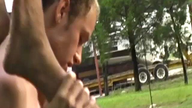 Enrique Goes for a Spin with Niyo - Niyo &amp; Enrique