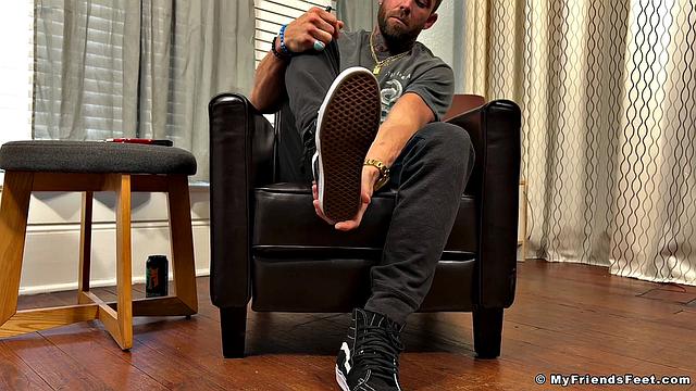 Spy On Ray's Size 11 Feet - Ray