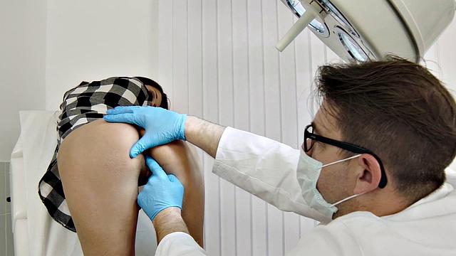 Dr. Lust – Driven By His iDck