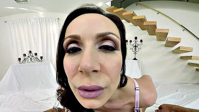 Your dream of banging a MILF with big tits and a juicy ass are about to come true when Kendra Lust takes care of your morning