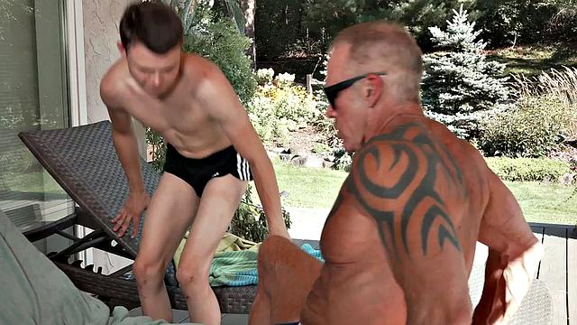 Petite cute 21yo fucked outdoors by gaydaddy on pool day