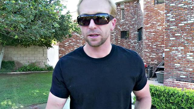 грязная траха на траве у бассейна: kelly klass и madison дают жару