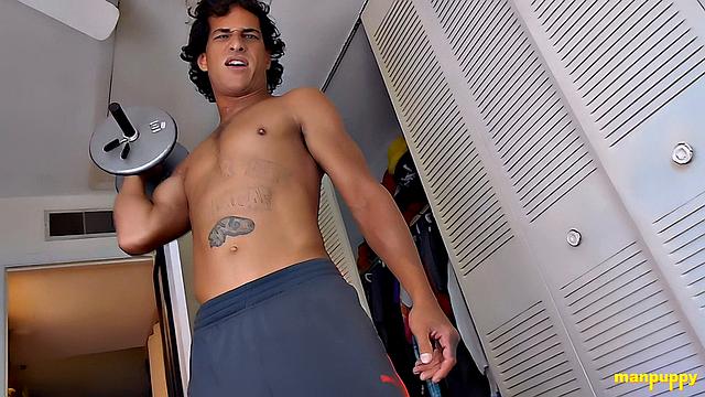 Giant's Workout Gets Interrupted - Tony Cazzo