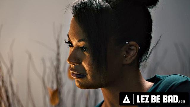 LEZ BE BAD - Boss MILF Ryan Keely's Raw Office Anal Affair With Avery Jane Gives Eye-Rolling Orgasms