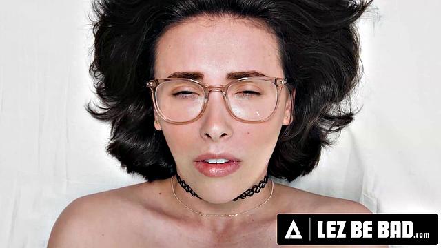 LEZ BE BAD - Boss MILF Ryan Keely's Raw Office Anal Affair With Avery Jane Gives Eye-Rolling Orgasms