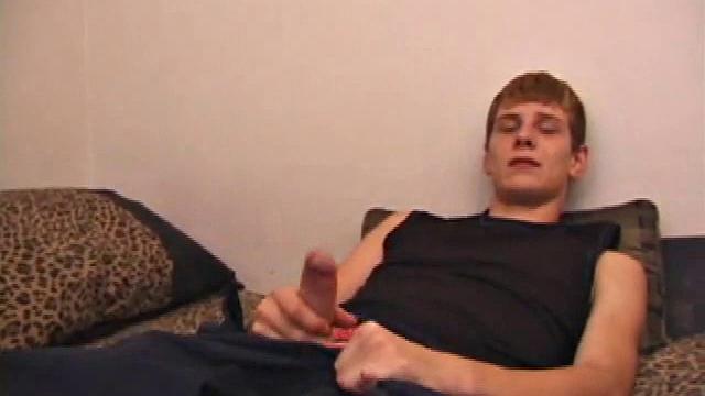 not only does Skylerr look good on camera, this rising star isn't shy at all. a few quick tugs at his and this boy is pointing skyward and servicing his tight crack with his fingers.