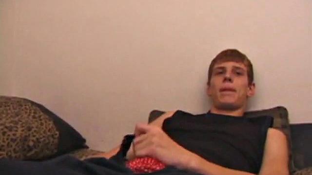 not only does Skylerr look good on camera, this rising star isn't shy at all. a few quick tugs at his and this boy is pointing skyward and servicing his tight crack with his fingers.