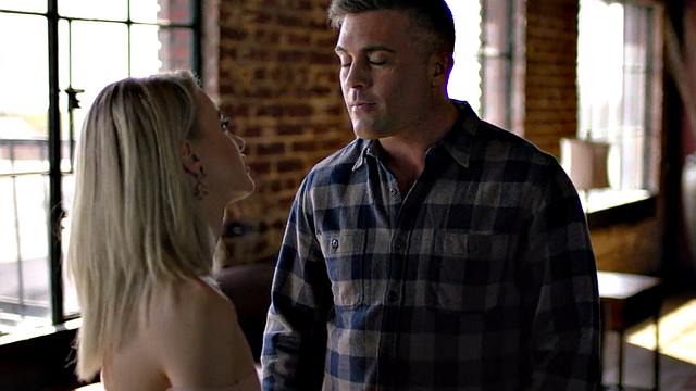 пасторша в длинных носках дразнит отчима, мокрота гарантирована