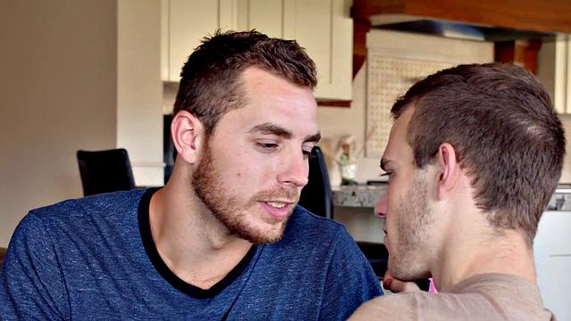 Athletic top seduces skinny teen & takes him to the bedroom for a wild bareback ride