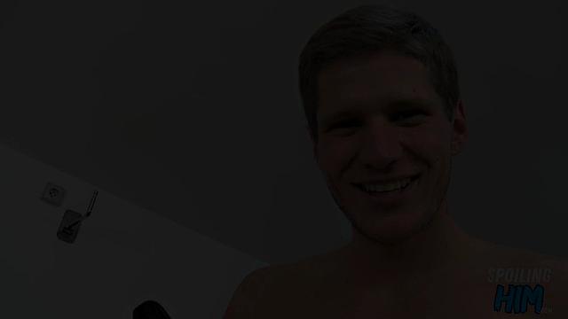 Horny twunk penetrated at casting